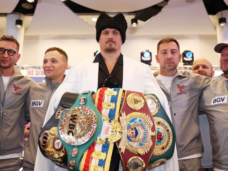 Усик втратив статус абсолютного чемпіона світу з боксу