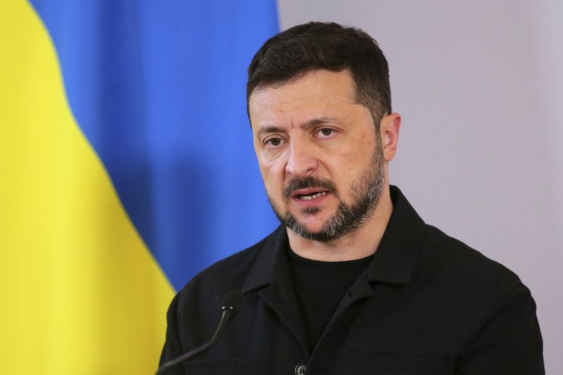 Зеленський висловився про референдум для українців закордоном