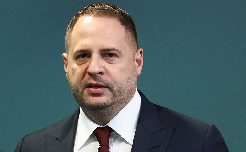 Єрмак показав свою зарплату при звільненні