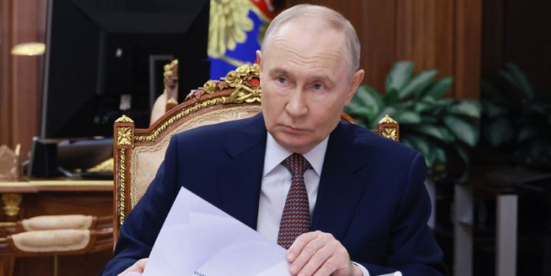 Ексспівробітник ЦРУ пояснив, як Путін успішно обманює Захід і затягує переговори