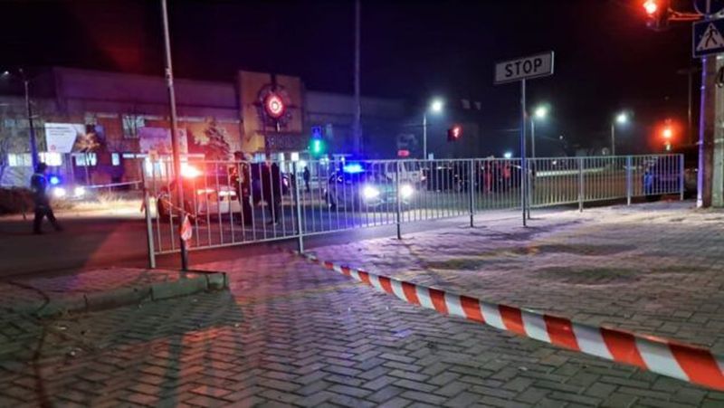 Теракт у Миколаєві: семеро поліцейських поранені