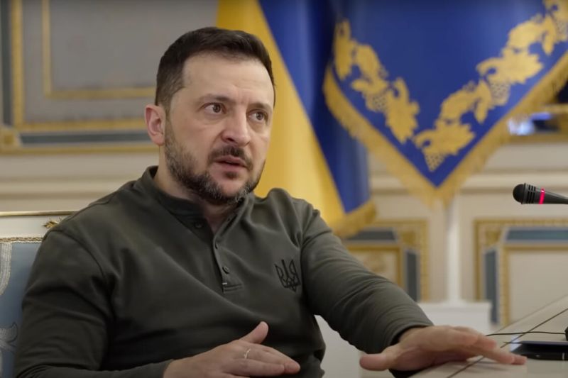 Зеленський висловився після резонансного інтерв'ю Залужного