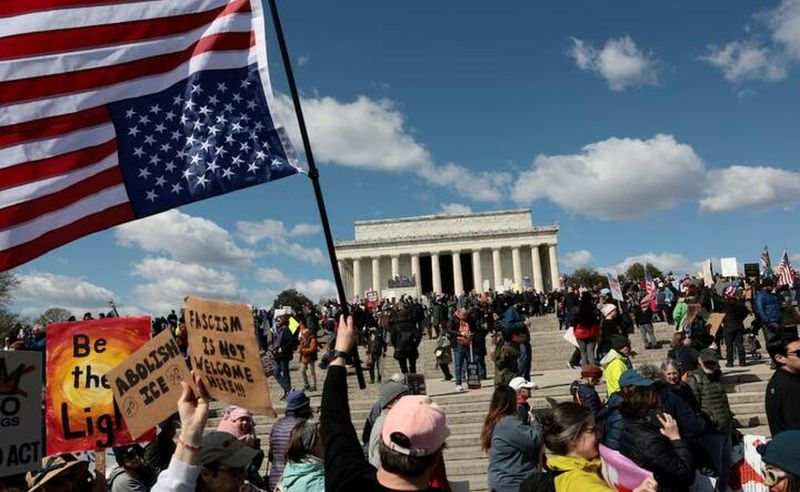 Америка повстала проти «Короля Трампа»