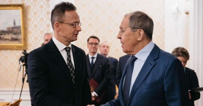 Сійярто відреагував на оприлюднені розмови з Лавровим