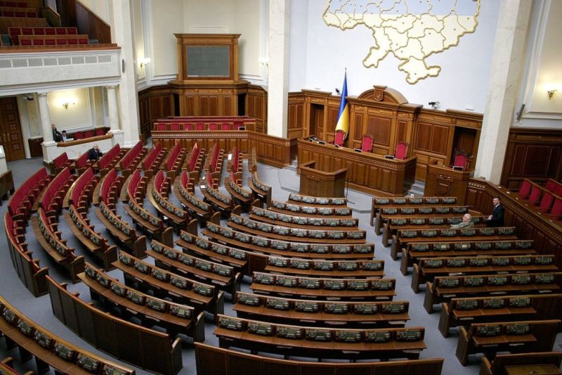 Великий вихід: «Слуги народу» масово пакують валізи та готуються покинути Раду