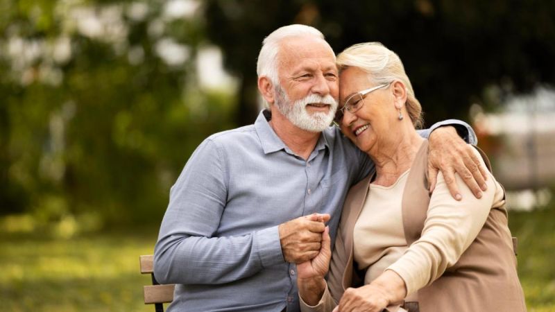 Які надбавки та пільги матимуть українці 60+ у липні