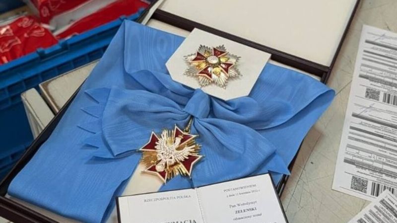 Зеленський повертає Навроцькому найвищу польську відзнаку