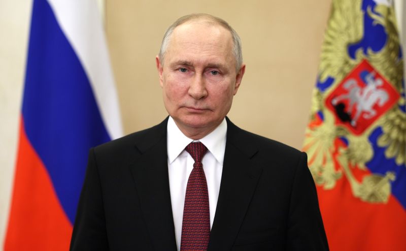 Сенатор США пояснив, чому Путін тягне війну до зими
