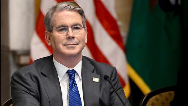 Очільник Мінфіну США відмовився дати чіткий статус Україні
