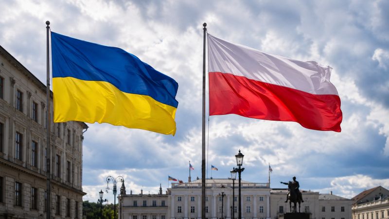 Польща блокує пакет озброєння через черговий скандал